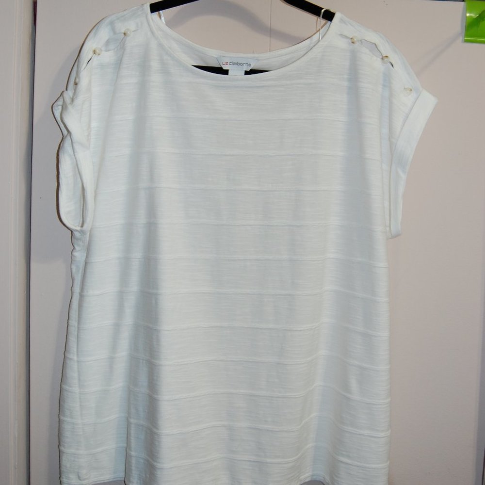 NWOT, Liz Claiborne, white tee